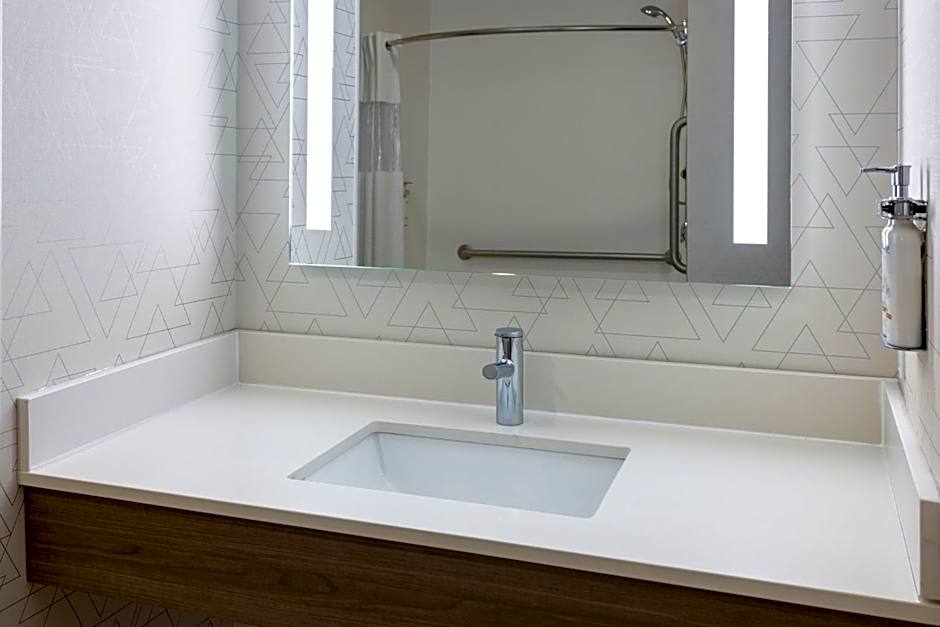 Holiday Inn Express Hotel & Suites Freeport By IHG