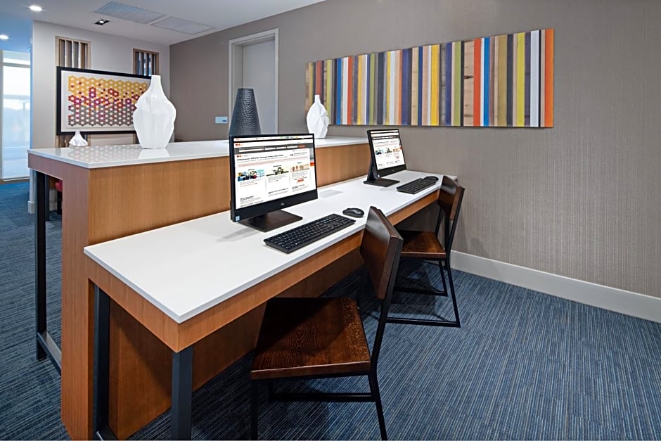 Holiday Inn Express and Suites Murrieta By IHG