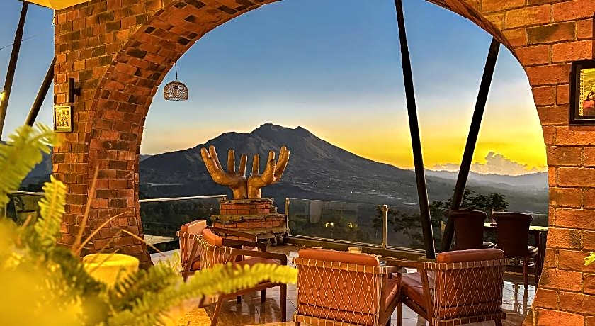 Caldera Hotel & Restaurant