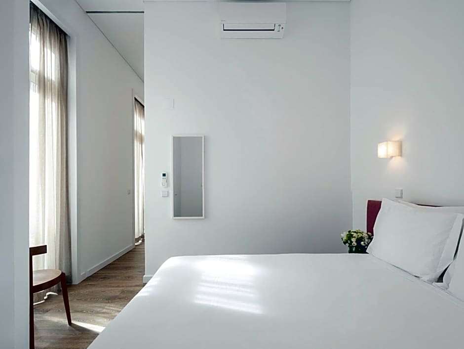 LSA Chiado Emenda by Numa