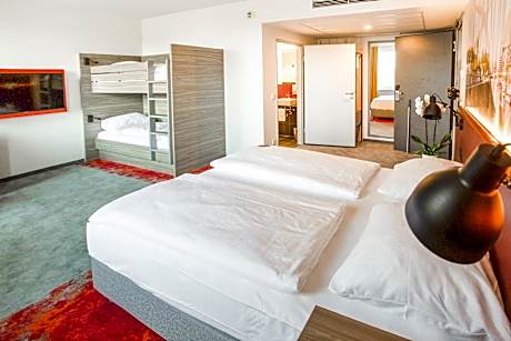 Standard Room - 1 Double Bed 2 Bunk Bed Beds