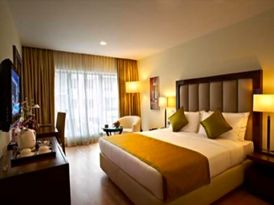 Adarsh Hamilton Hotel