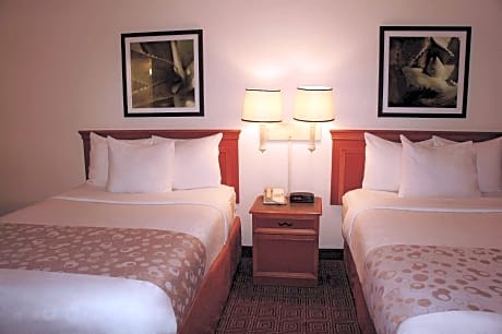 1 King Bed Mobility Accessible Room Non-Smoking
