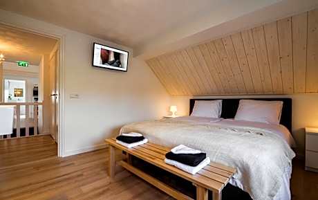 Double Room with Shared Bathroom