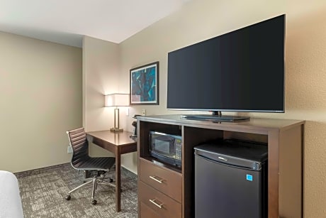 Suite-2 Queen Beds - Non-Smoking, Communication Assistance, Sofabed, Work Desk, Ergonomic Chair, Microwave And Refrigerator, Full Breakfast