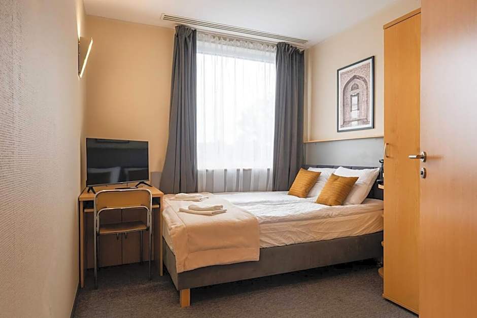 Sapphire Hotel Rooms Lechicka