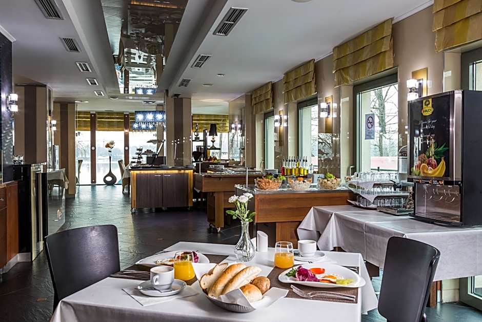 Holiday Beach Budapest Wellness Hotel with Sauna Park