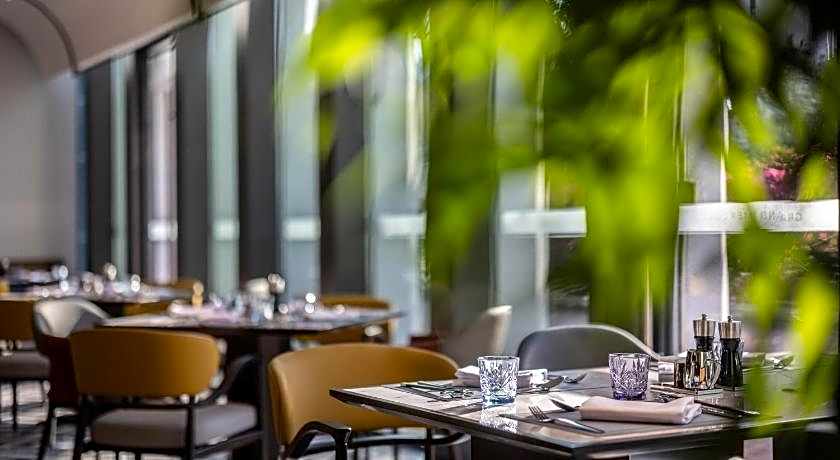 Grand Mercure Yichang Waitan