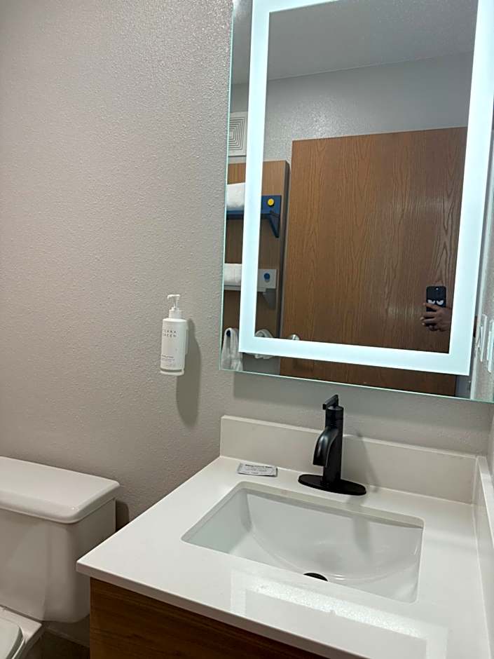 Microtel Inn & Suites By Wyndham Sioux Falls