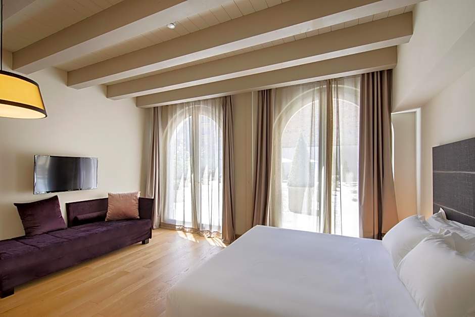 Opera35 Boutique Hotel