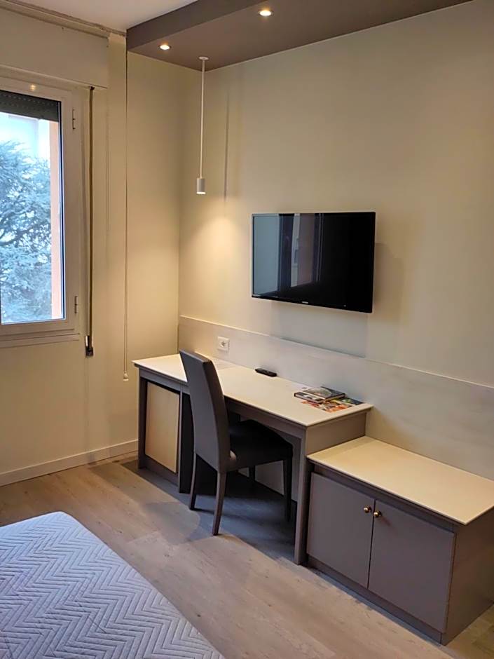 Photo 1 of 11 of Standard 2 Beds