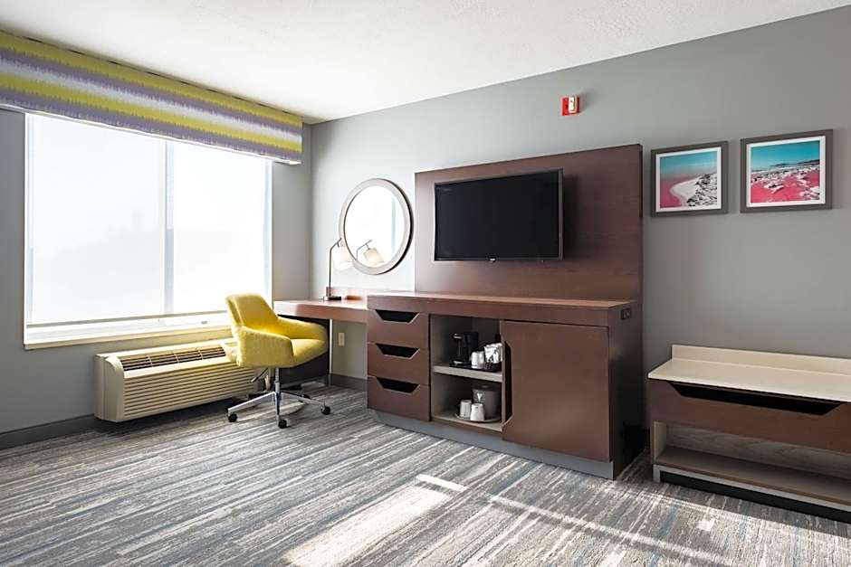 Hampton Inn By Hilton & Suites Salt Lake City Airport, Ut
