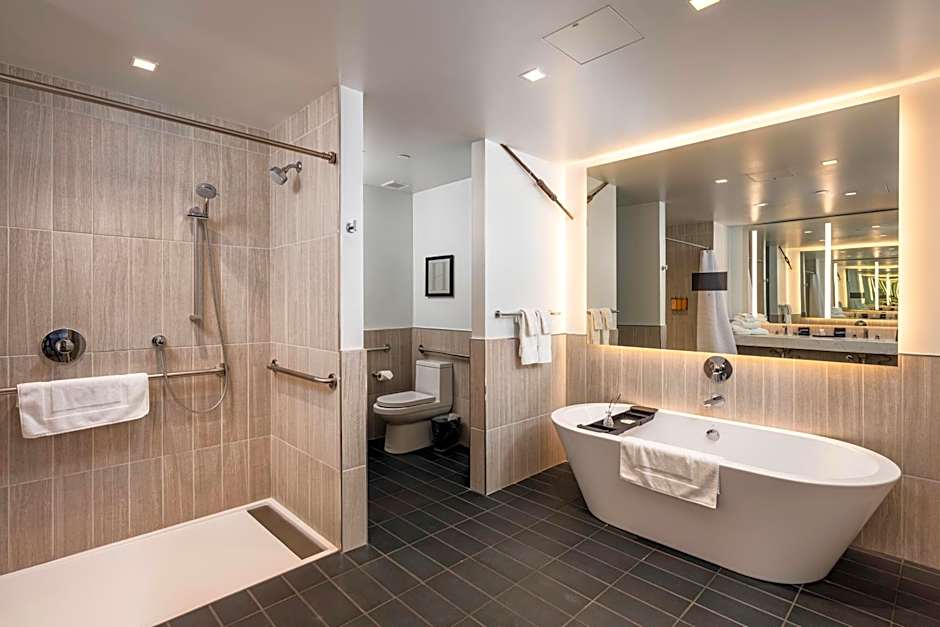 The Richardson Hotel