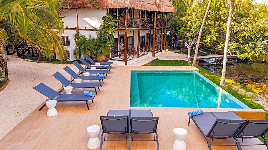 Azulea Bacalar Hotel & Spa - Lagoon Front