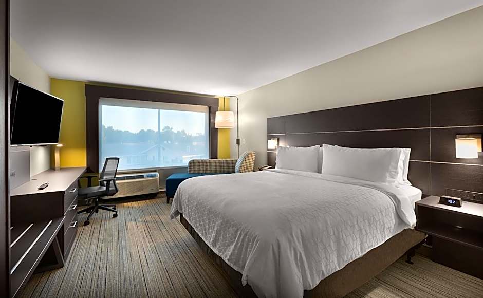 Holiday Inn Express - Lake Park by IHG