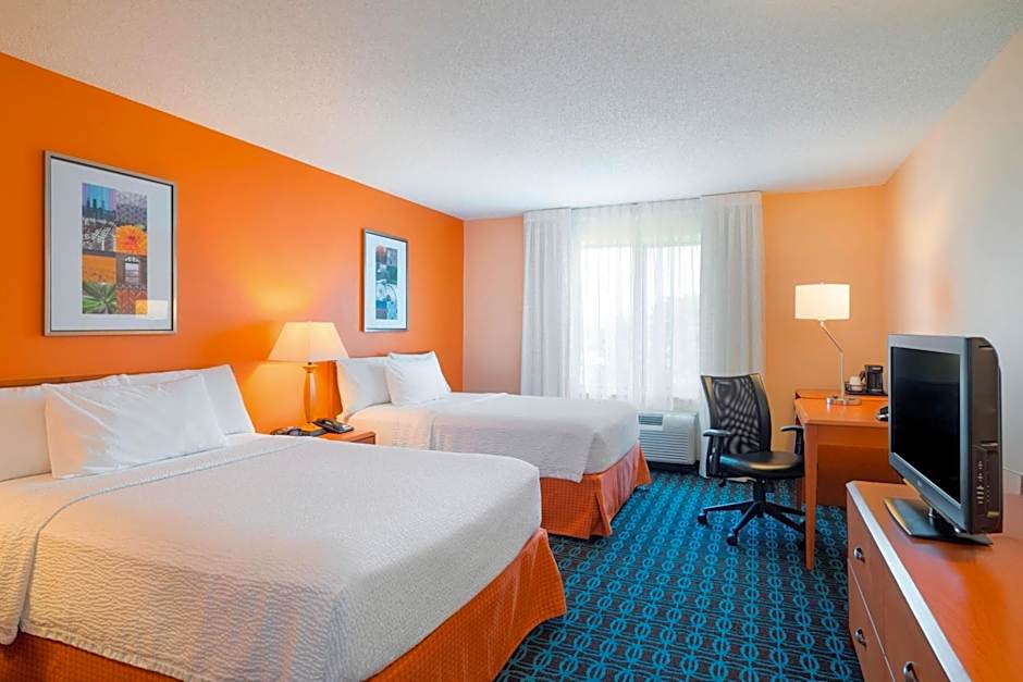 Fairfield Inn & Suites by Marriott State College