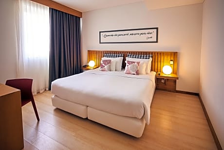 One Bedroom Apartment Sea View