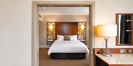 1 Double Bed Suite
