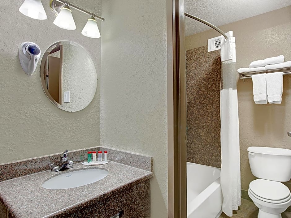 Ramada by Wyndham Houston Intercontinental Airport South
