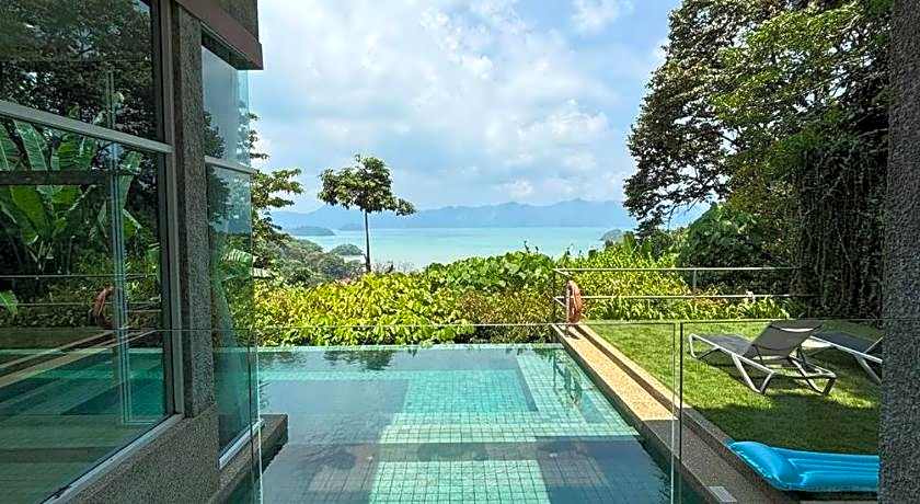 Ambong Pool Villas - Private Pool