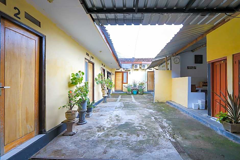 SPOT ON 2497 Pesona Guest House