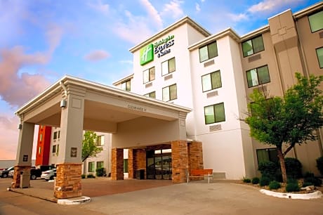 Holiday Inn Express Hotel & Suites Norfolk, an IHG Hotel