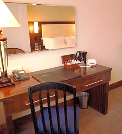 Executive Room with Twin Beds