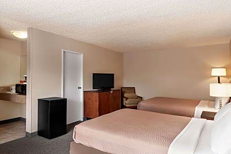 2 Queen Beds Deluxe Room Non-Smoking