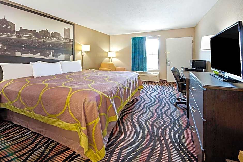 Super 8 by Wyndham Lakeland