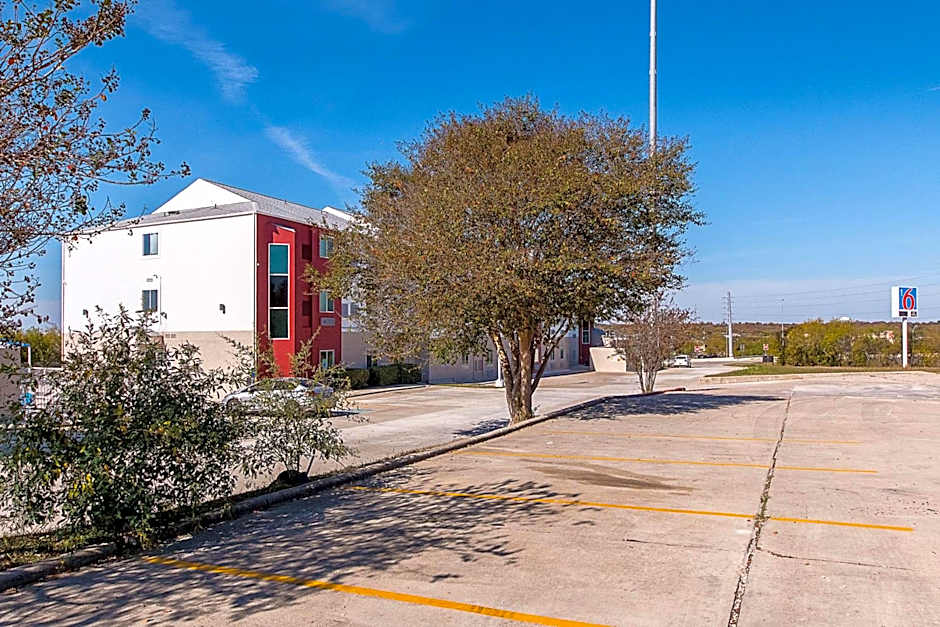 Motel 6-San Antonio, TX - Downtown - Alamo Dome