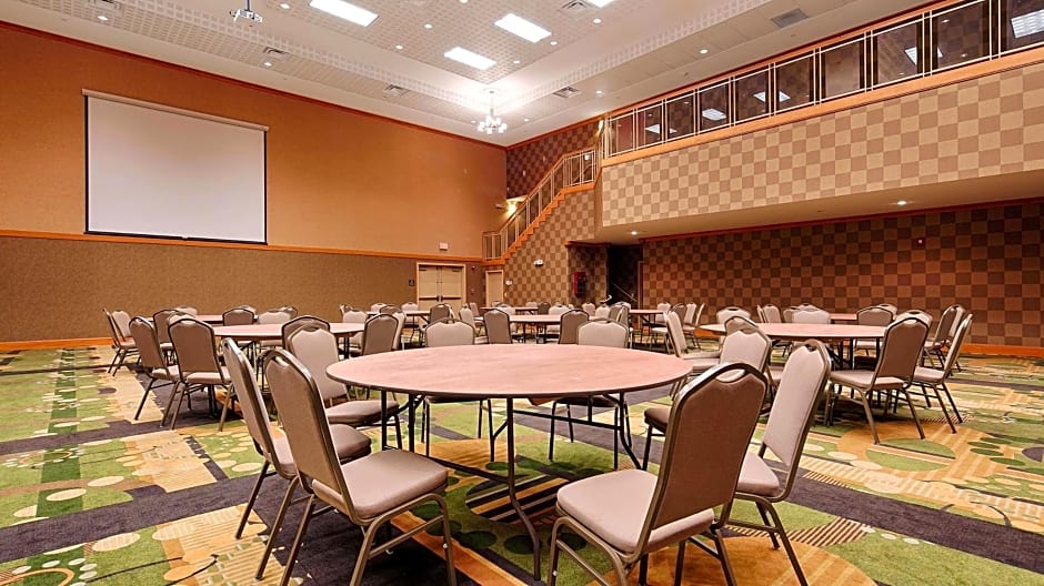 Best Western Plus Rose City Conference Center Inn