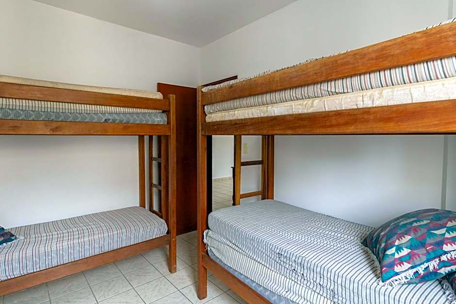 Apto com bela vista a 100m da Praia da Guilhermina