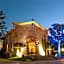 El Encanto Inn