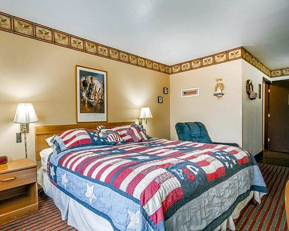 Rodeway Inn & Suites Madison East