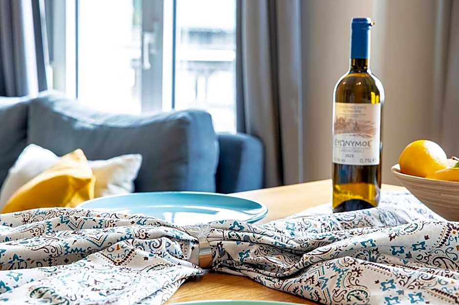 Aris123 by Smart Cozy Suites - Apartments in the heart of Athens - 5 minutes from metro - Available 24hr