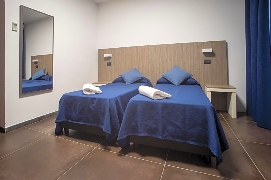 Tiby Hotel