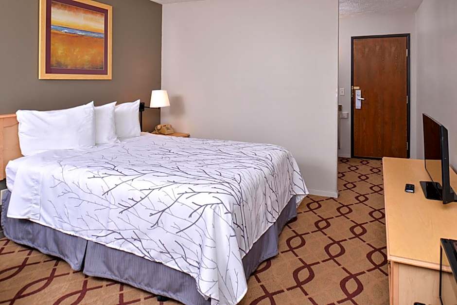 Cottonwood Inn and Conference Center