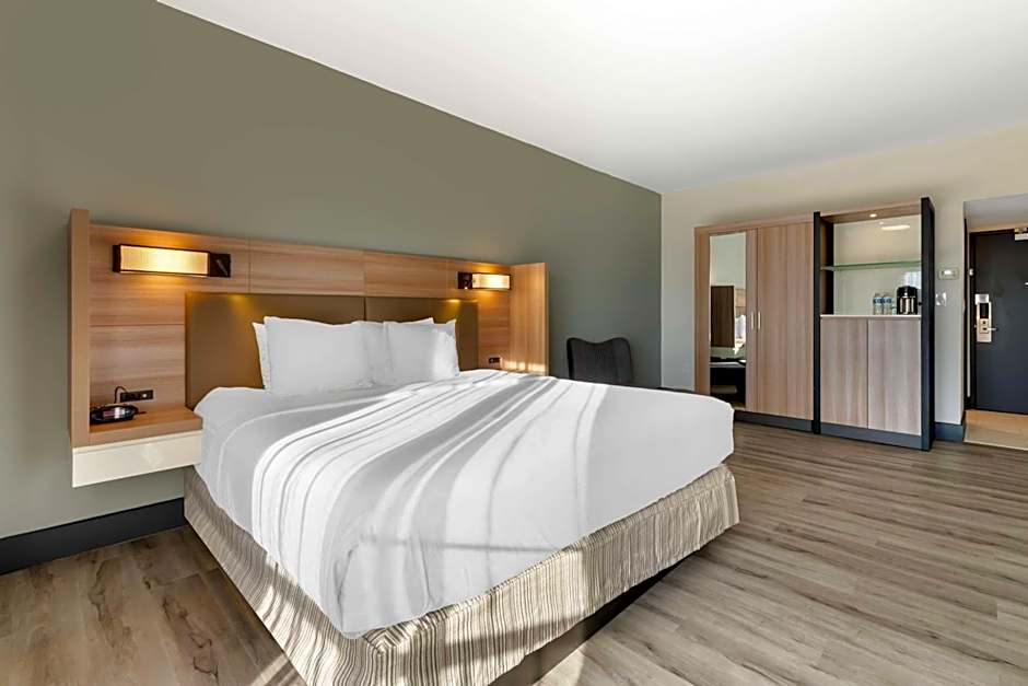 Best Western Plus Atlanta Airport-East