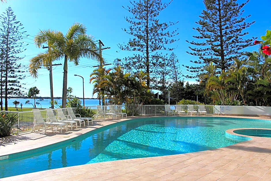 Crystal Bay On The Broadwater