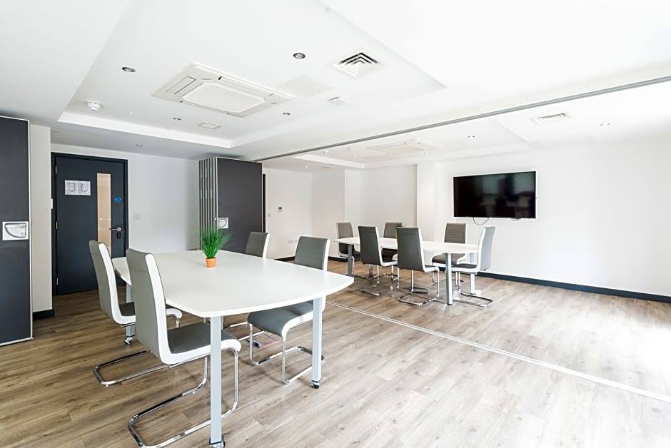 New Street Serviced Apartments