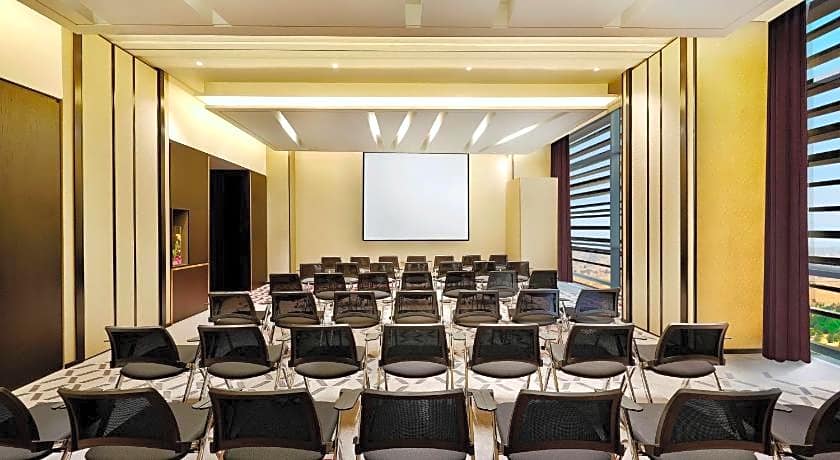 AlRayyan Hotel Doha - Curio a collection by Hilton