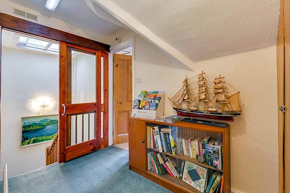 Rayrigg Villa Windermere (Room Only)