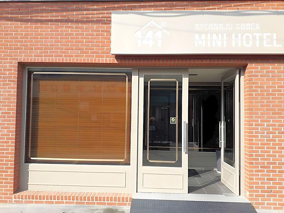141 Mini Hotel