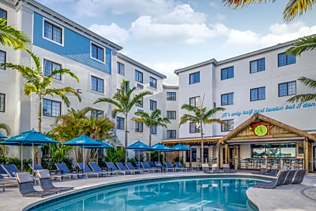 Compass Hotel Naples
