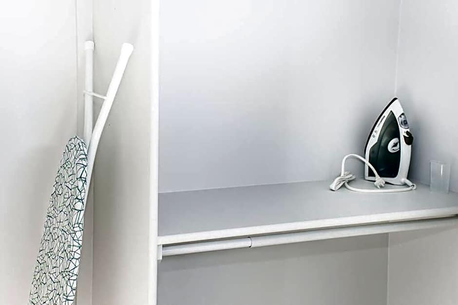 Modern Nordic Escape, 3BR Near WEM & DT, AirCon & Fireplace, Wifi, Sleeps 6!