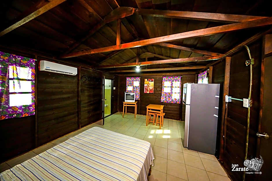 Trailerpark & Cabañas Mecoloco Inn Caravan Park – Cancun, TX
