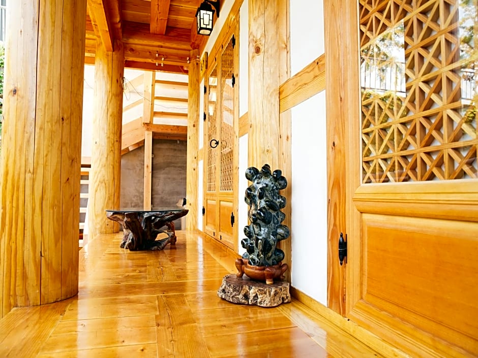 Laon Hanok Gguljam