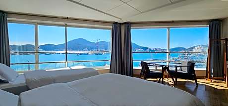 Tongyeong Hansan Hotel