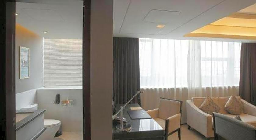 Zhangjiagang Zhonglian GDH International  Hotel