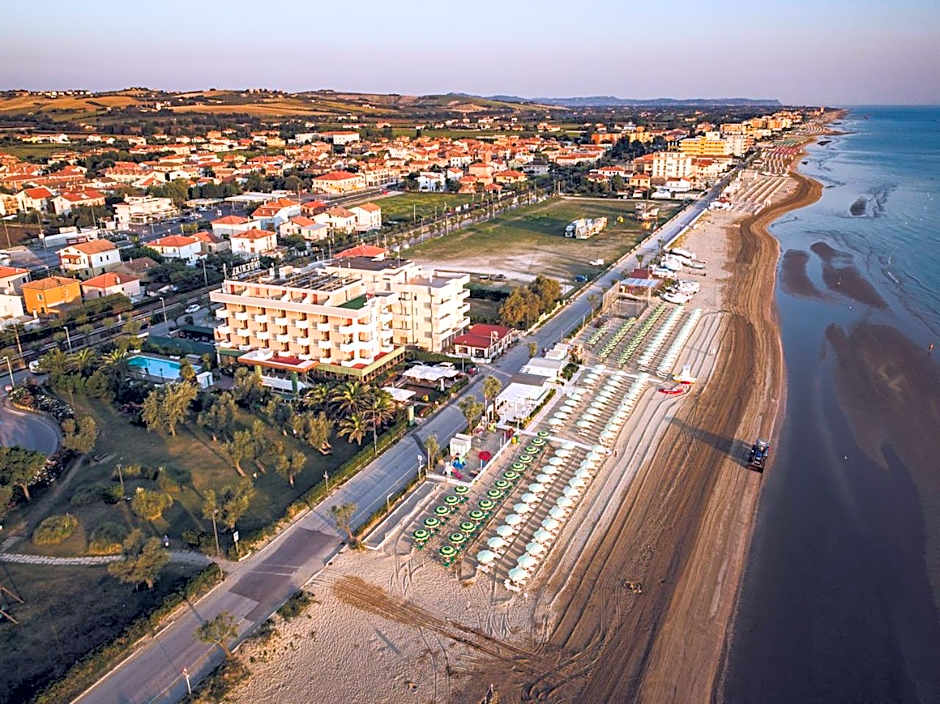 UNA HOTELS Imperial Beach Hotel